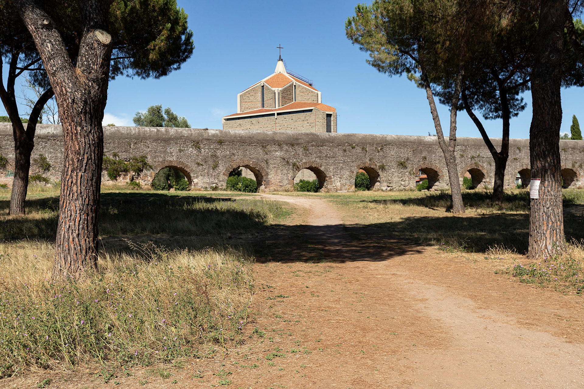 San Policarpo, G. Nicolosi, Roma, 1964-67