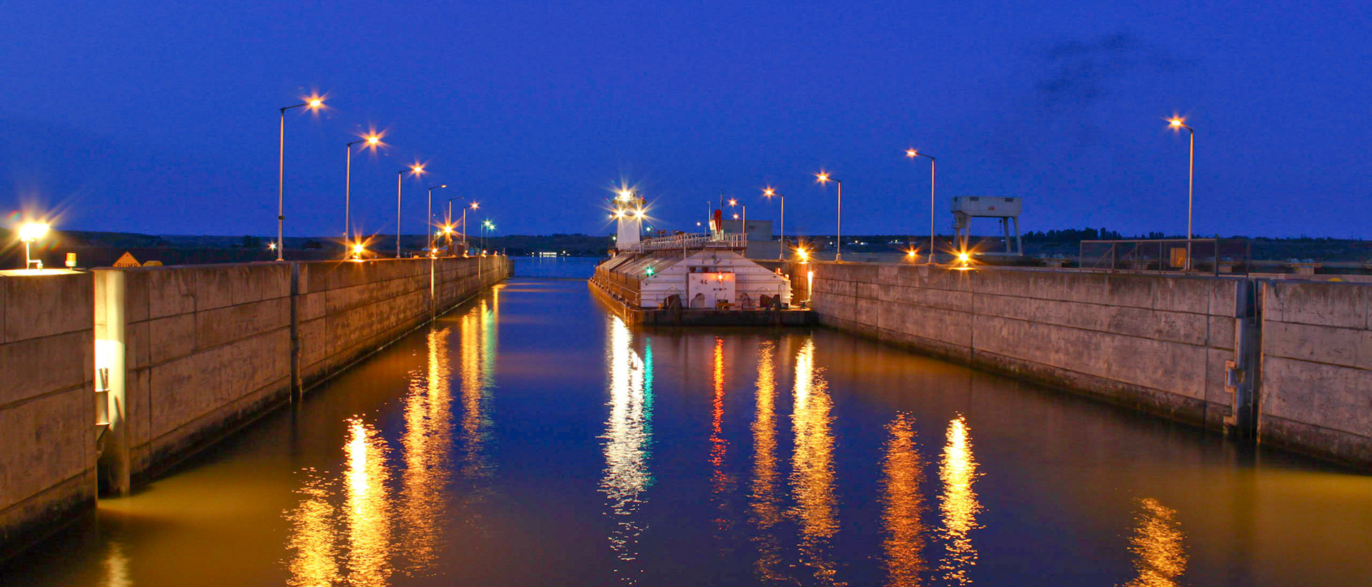 Ice Harbor Lock