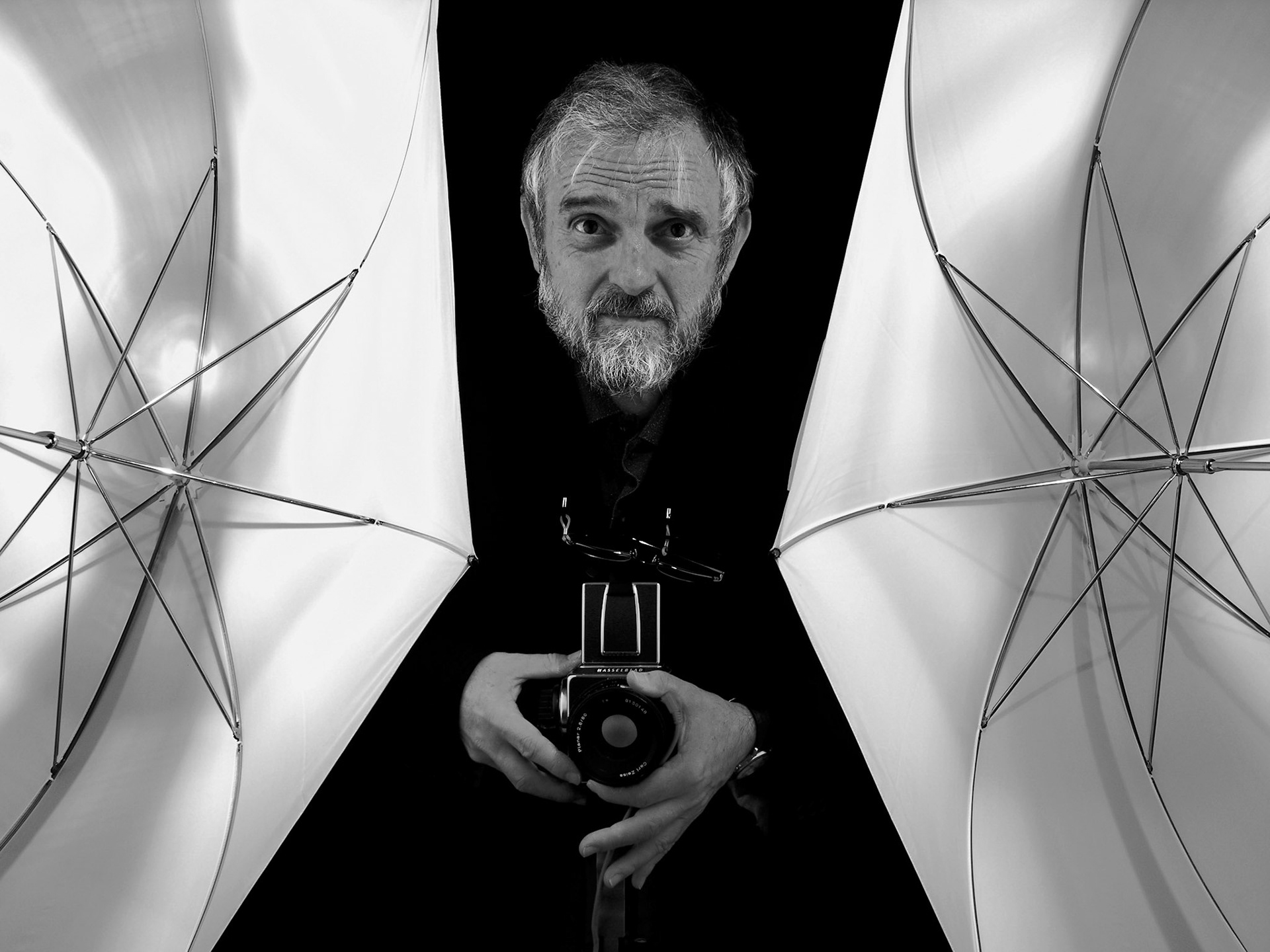 2006-07-01 05:15:46 Juan José Gomez-Molina, in an official portrait for the Spanish press