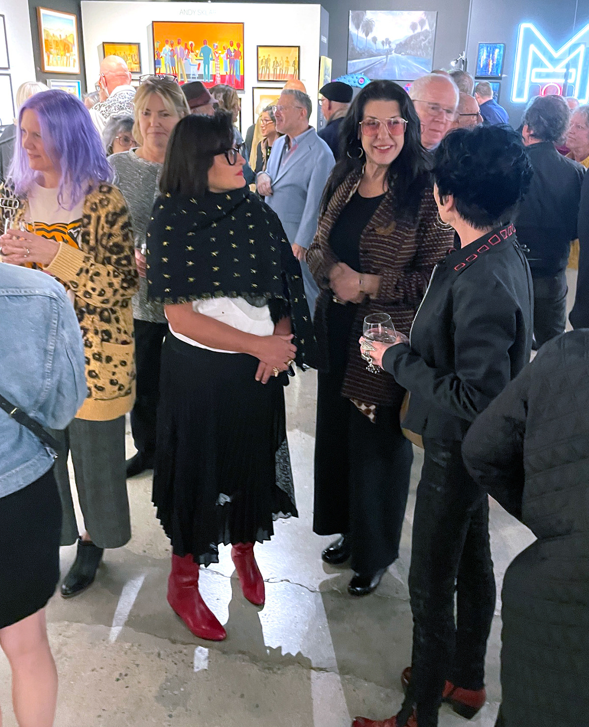  THOROUGHLY MODERN MID•CENTURY