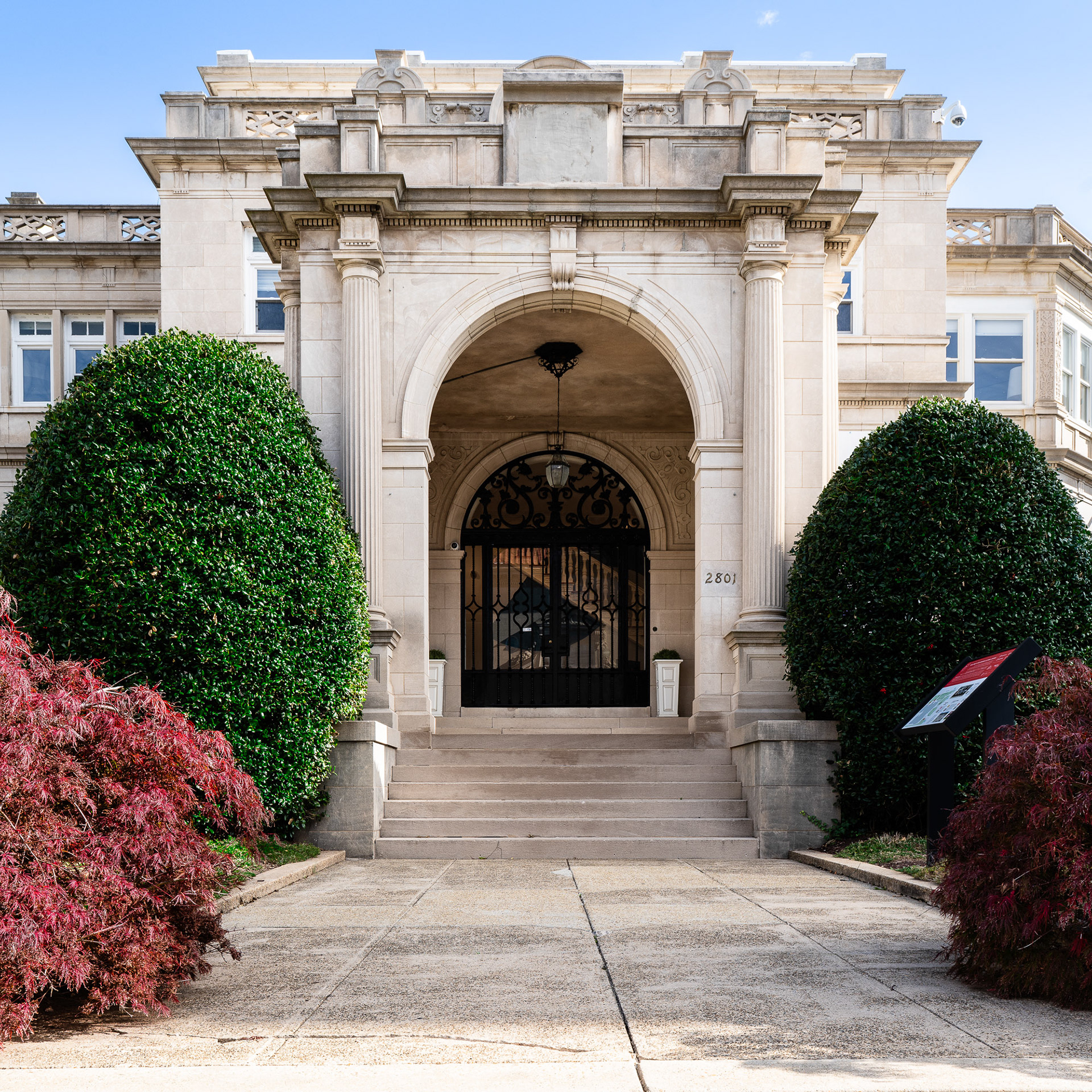 Building face - The 16th & Fuller Mansion