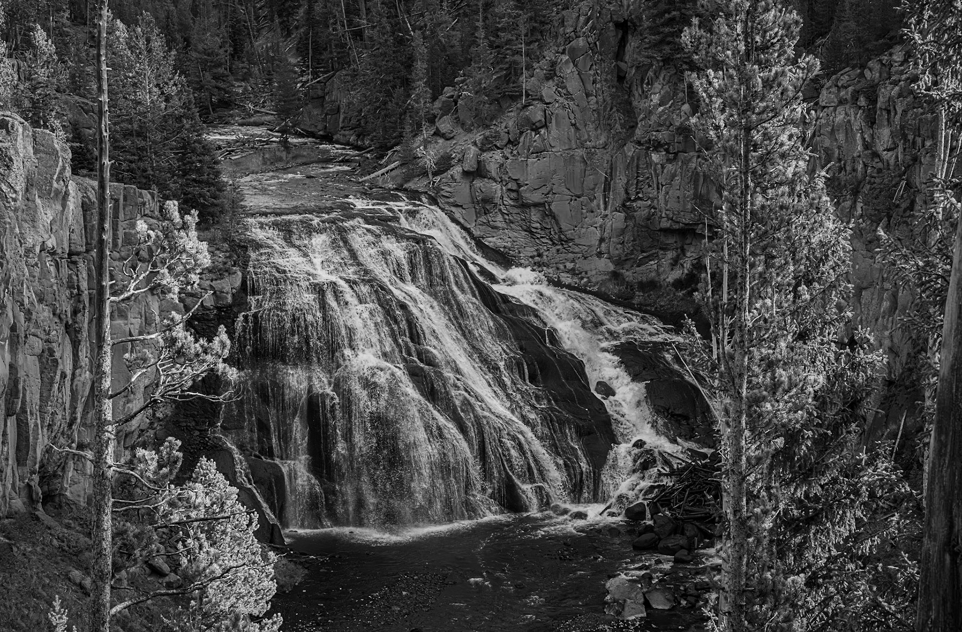 Ribbon Falls - Yellowstone NP