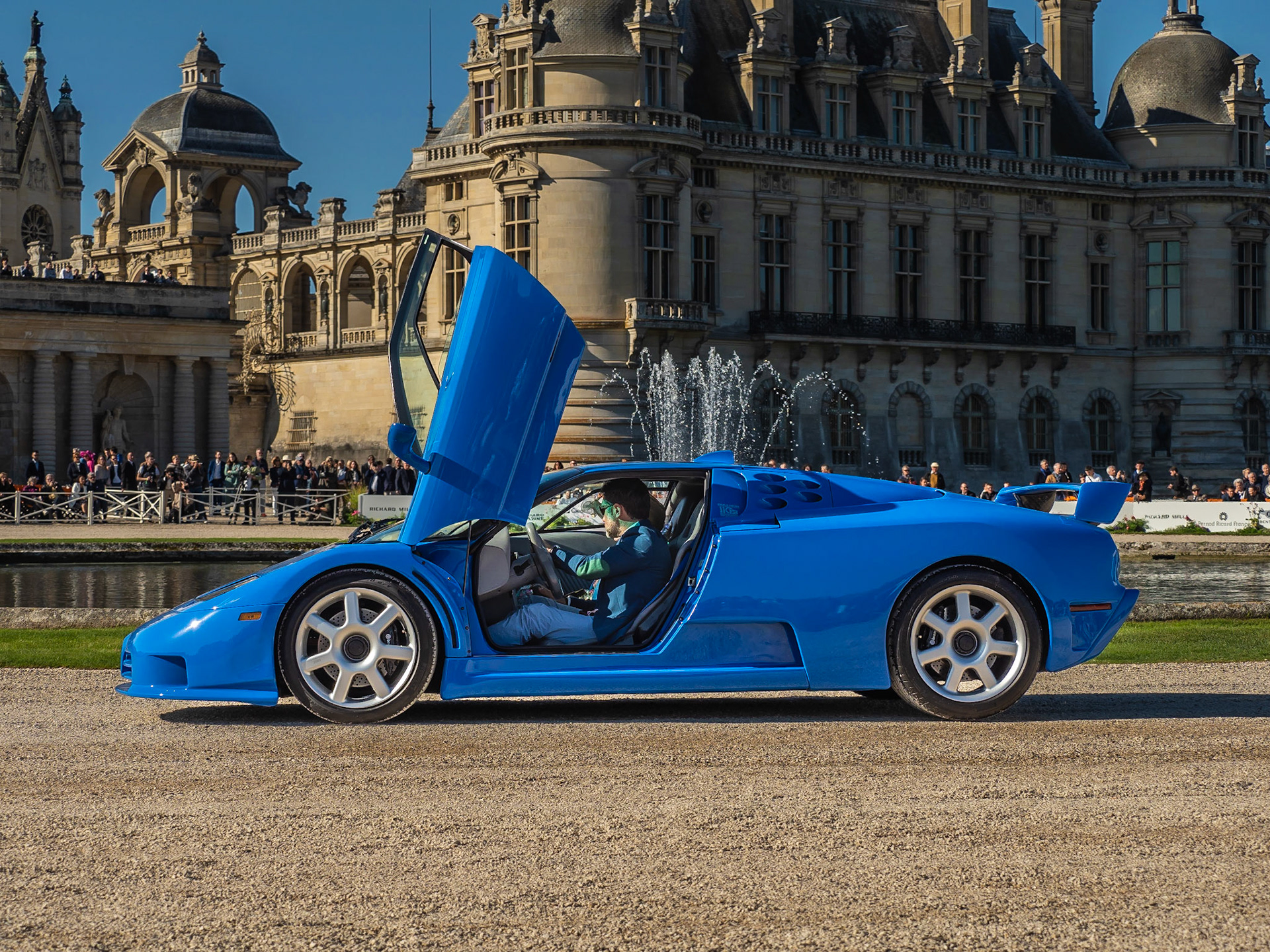 Chantilly Arts & Elegance 2022 BUGATTI/DAUER EB 110 SS
