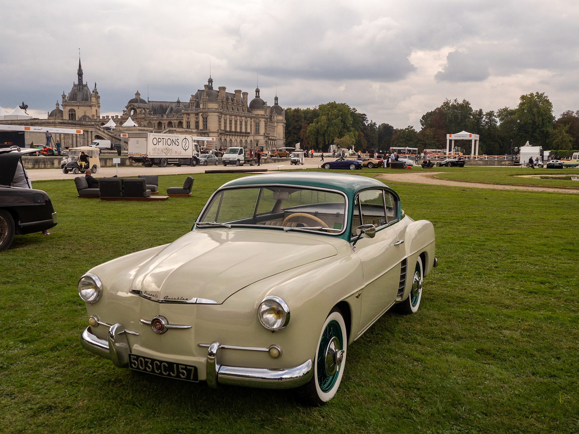 Autobleue 4 CV CHAPRON
