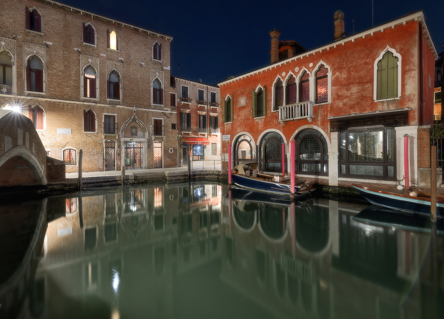 Venezia fotografata di notte