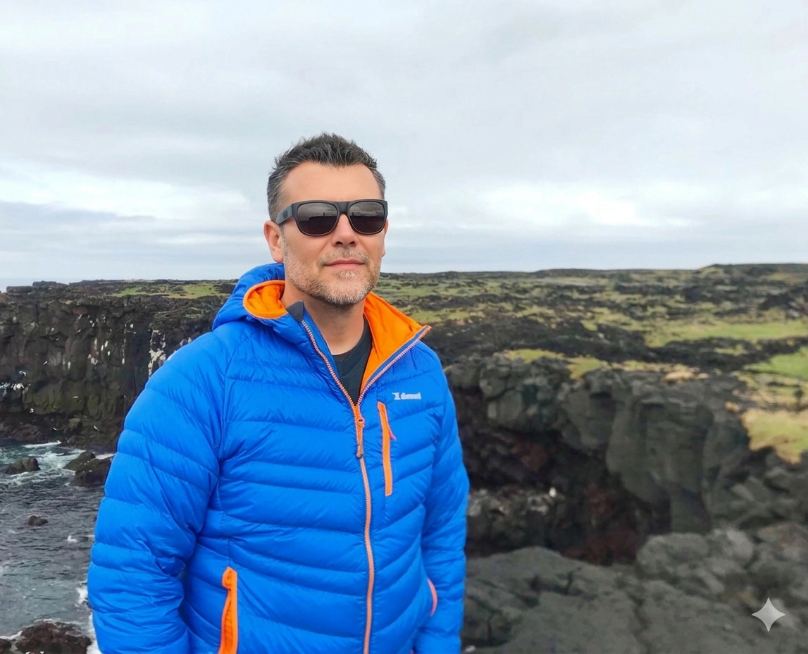 Nicola Chinellato fotografo durante un workshop fotografico in Islanda