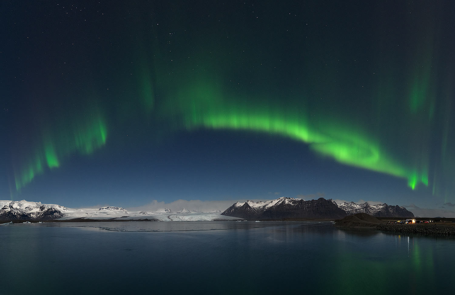 Laguna glaciale di Jökulsárlón e Aurora boreale