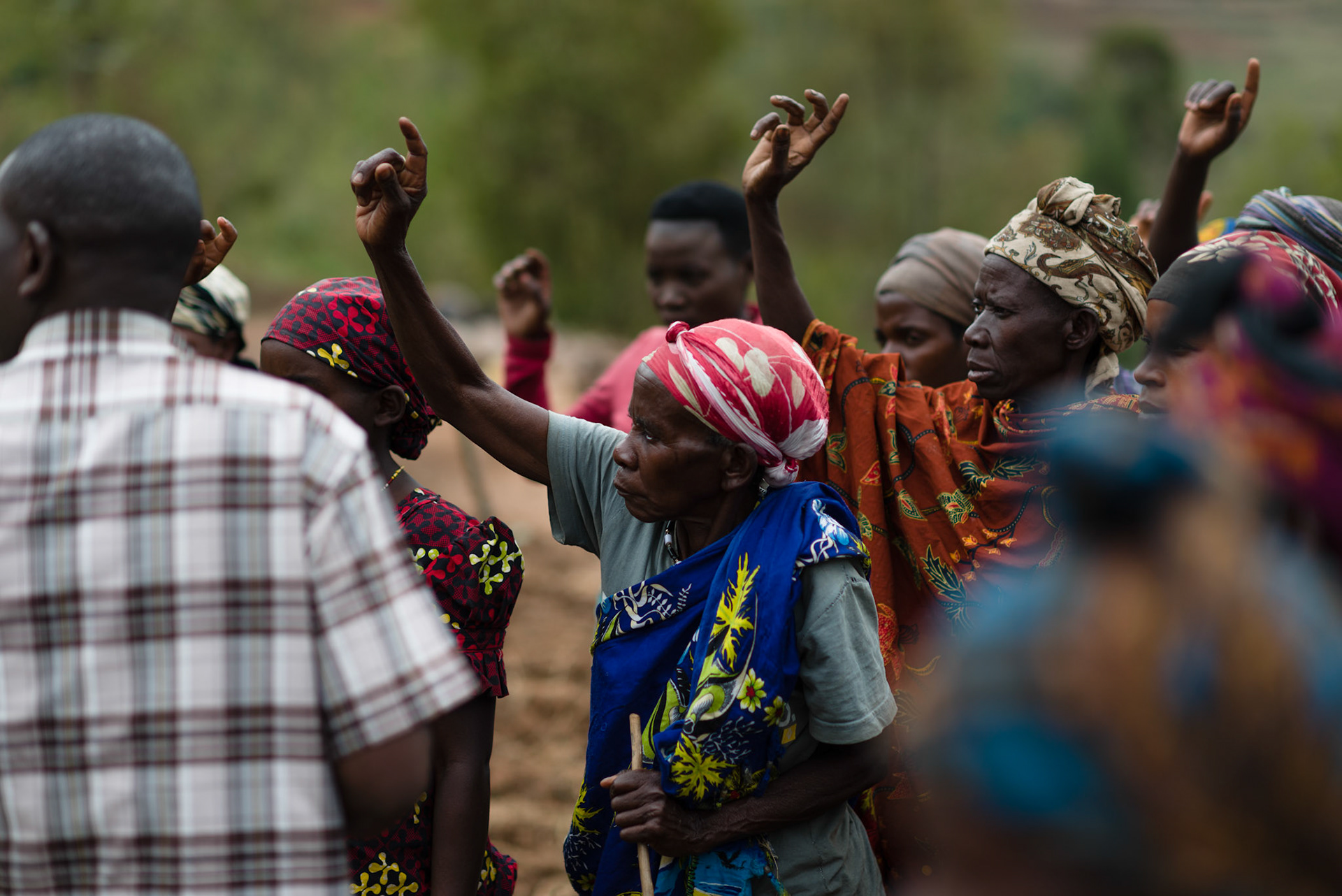 Women raise their hands to join self-help groups.
Their first task is to group themsleves by economic category (these women will belong to one of the lowest two categories). They then form into groups based on category and the proximity of the their homes.