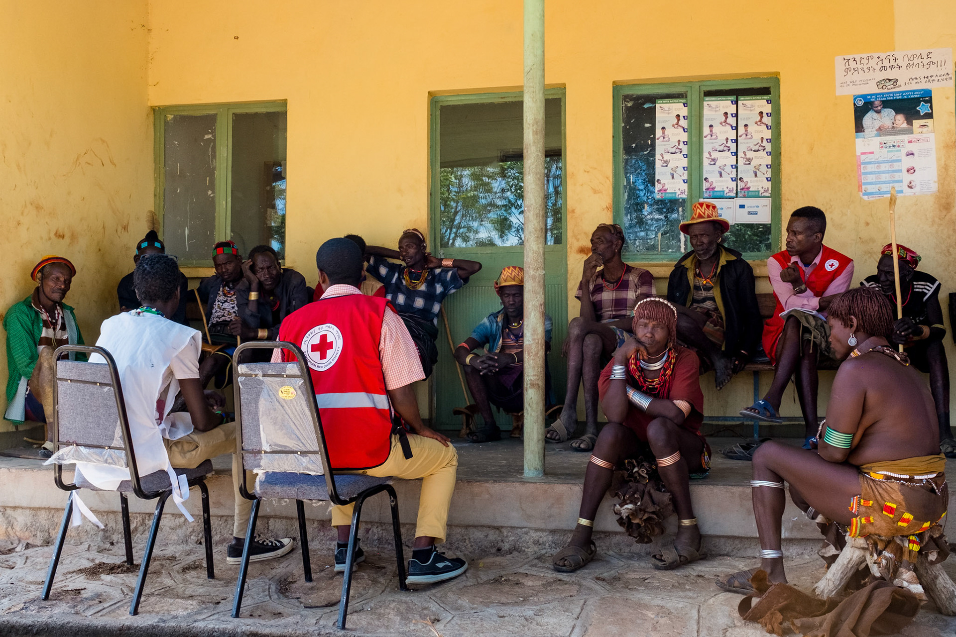 The Asile complaints committe meet with ERCS to discuss issues with previous distributions, among which were the removal the ear tags for use as ornamentation.