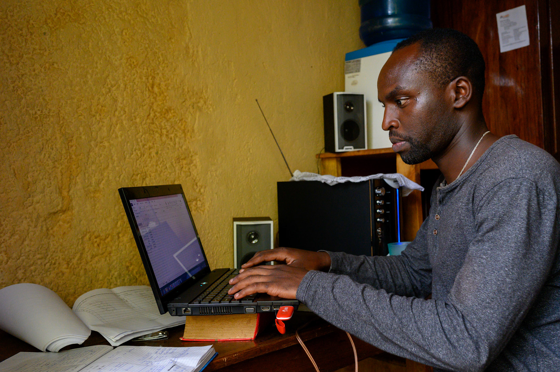 Clement saw an opprtunity in the Rwandan Governments policy to move all charcoal cooking to gas with two years. He has leased gas bottles and now runs a business renting out the bottles to customers in his area.