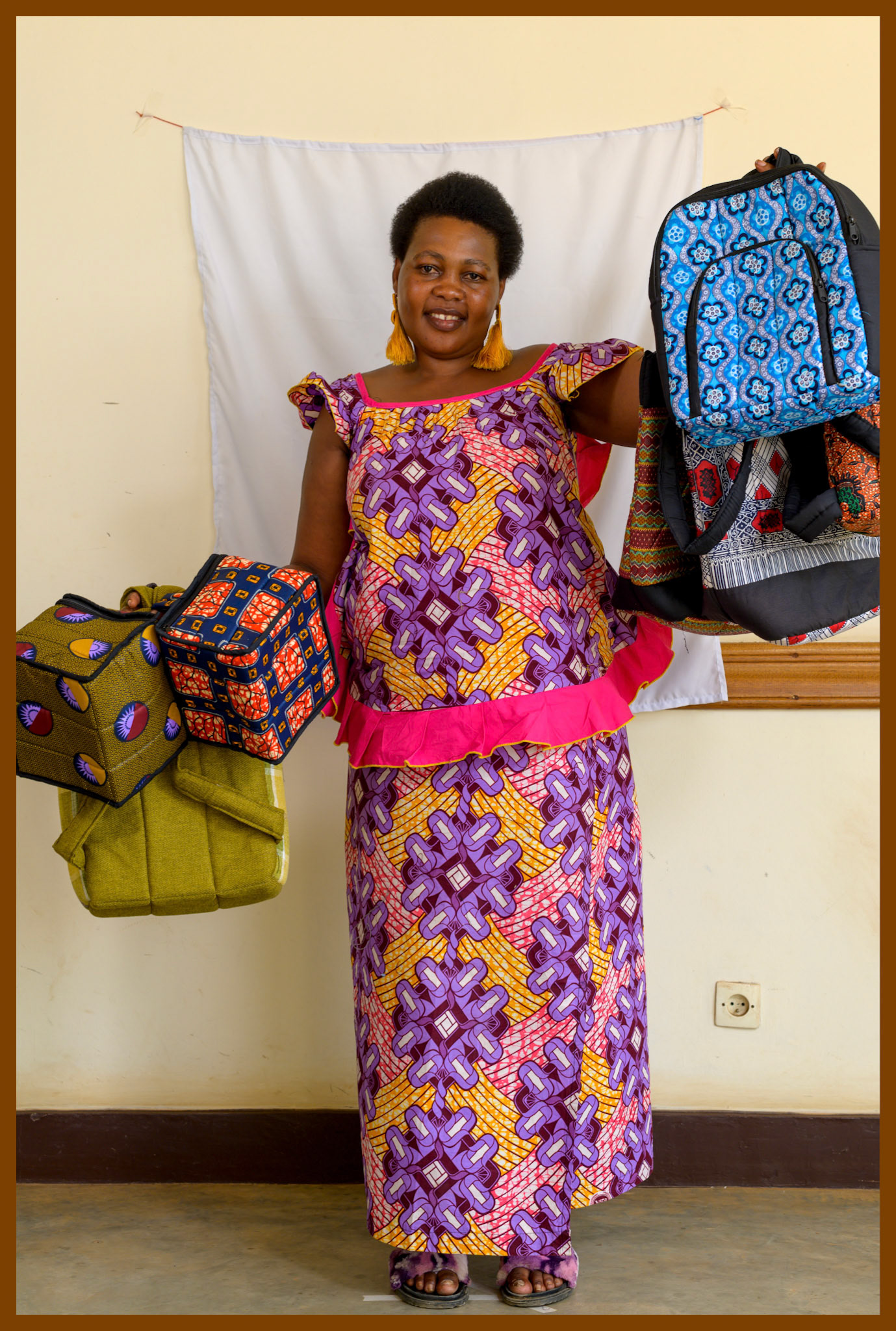 Sauda leads a sewing cooperative making clothes and bags. They have leased new general and specialised sewing machines to expand their cooperative and offer training to young women.