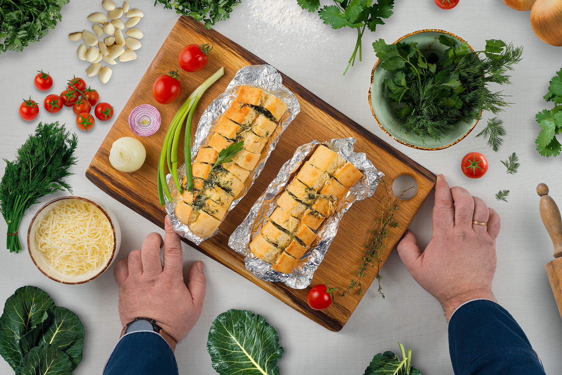 Профессиональный снимок багета с сыром для сайта заказчика