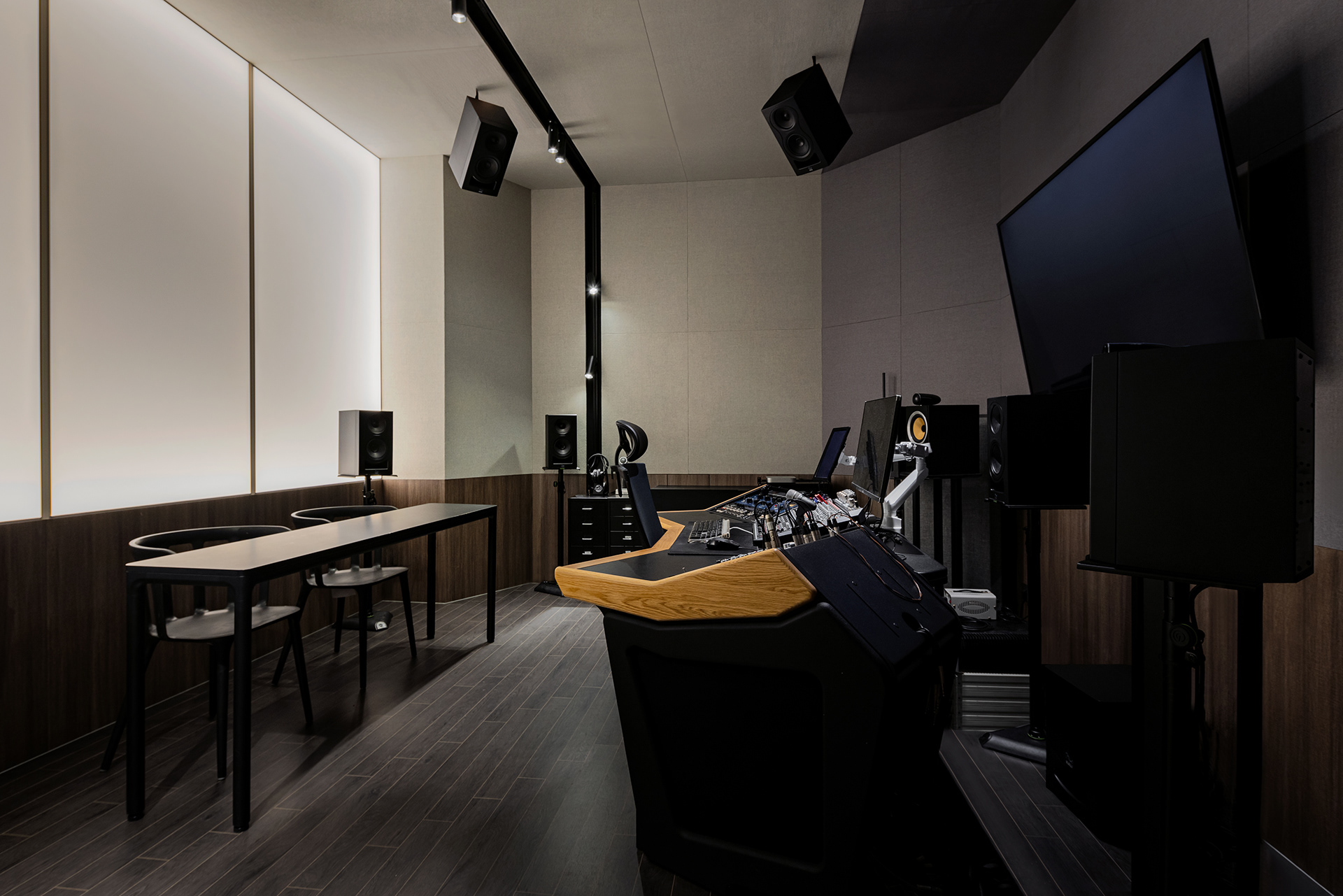 Designtoken - A & Tive Studio