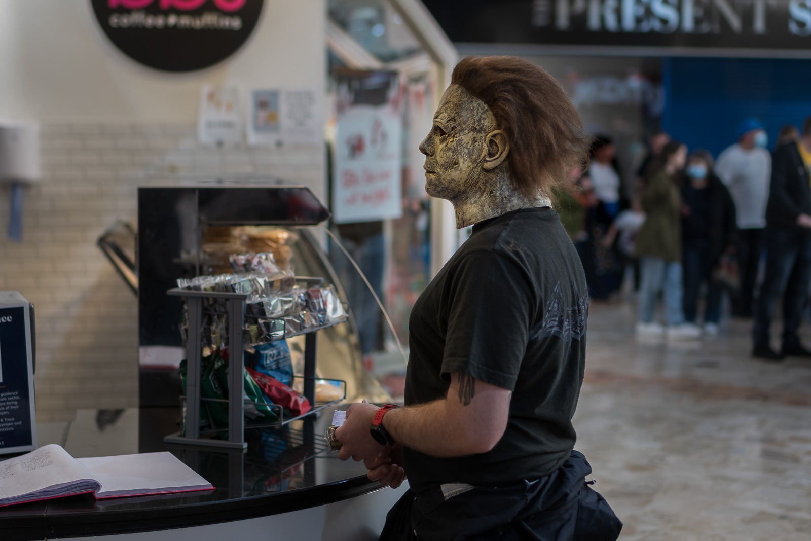 Just a serial killer grabbing a coffee