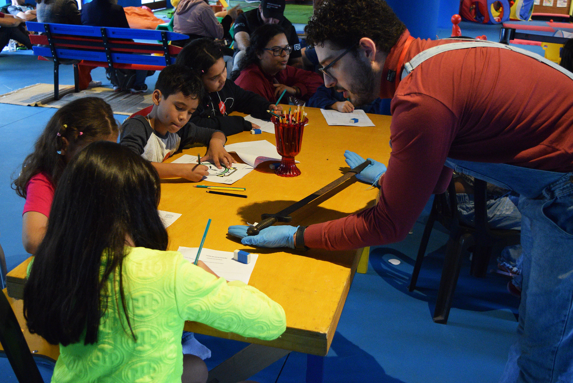 Oficina de museologia para crianças