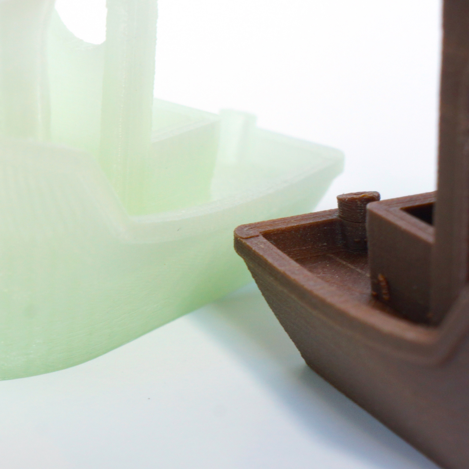 3D Benchy (glow & cork)