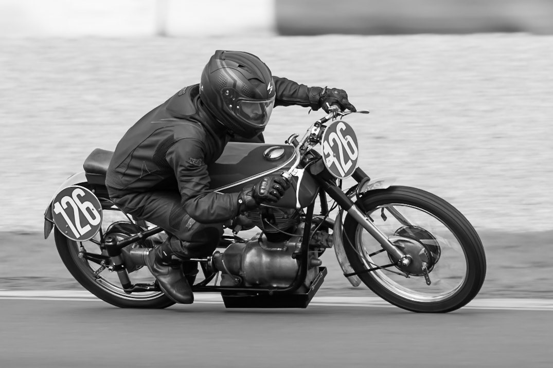 Simson AWO 425R at Donington Park, Leicesterhire. August 2017.