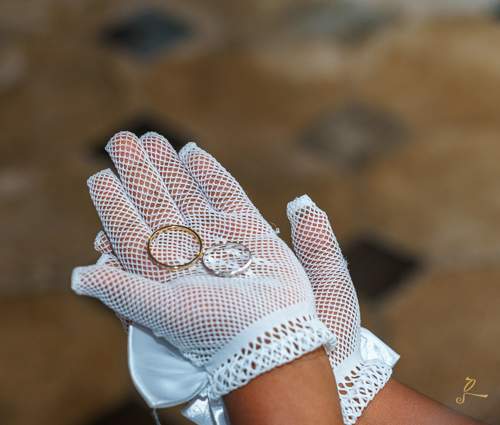 photos de l'alliance ramenée par la fille du couple, très douce, très belles alliances 