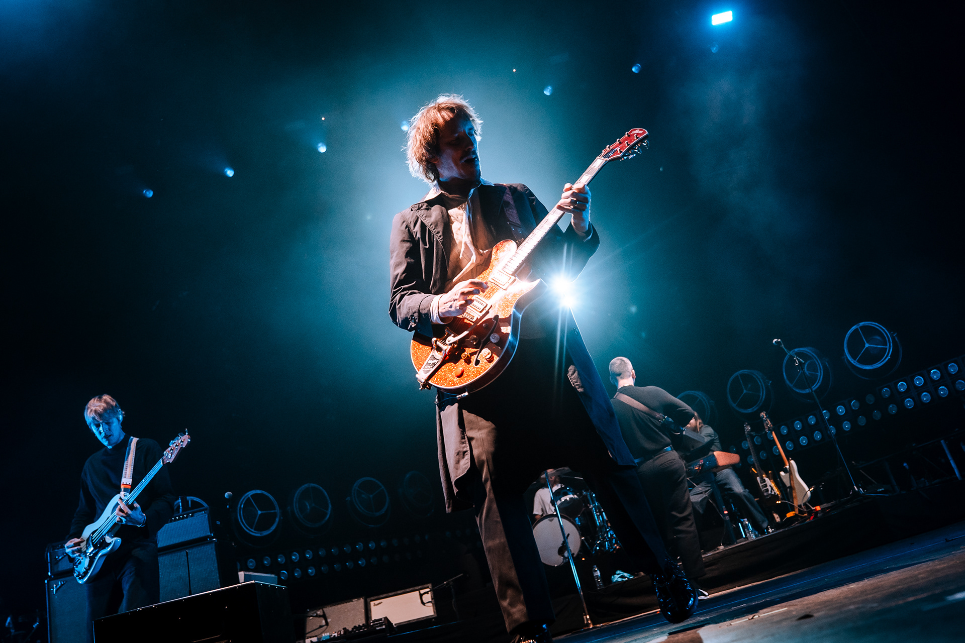 CAGE THE ELEPHANT