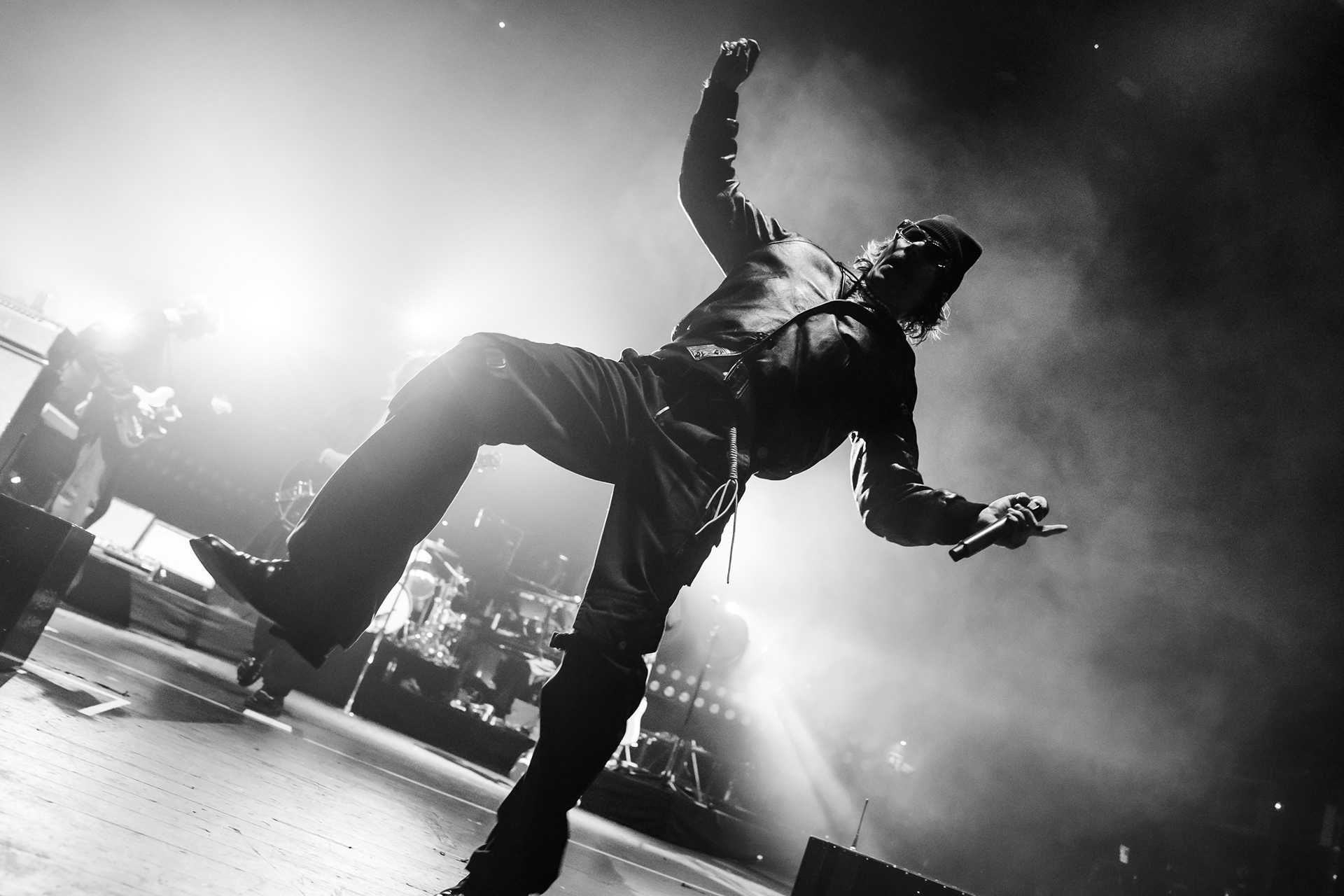 CAGE THE ELEPHANT