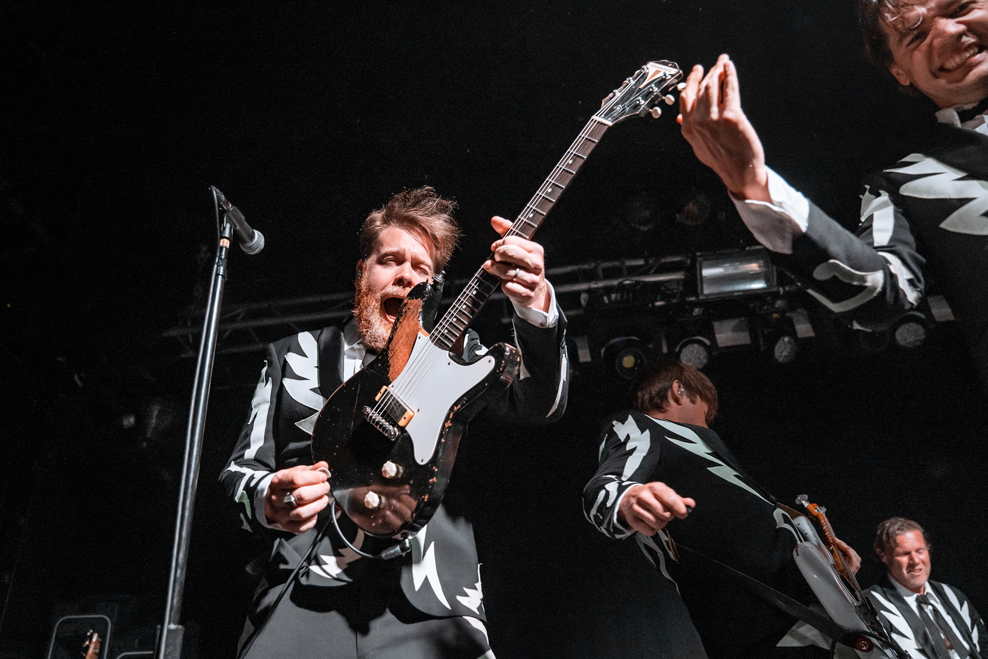 THE HIVES