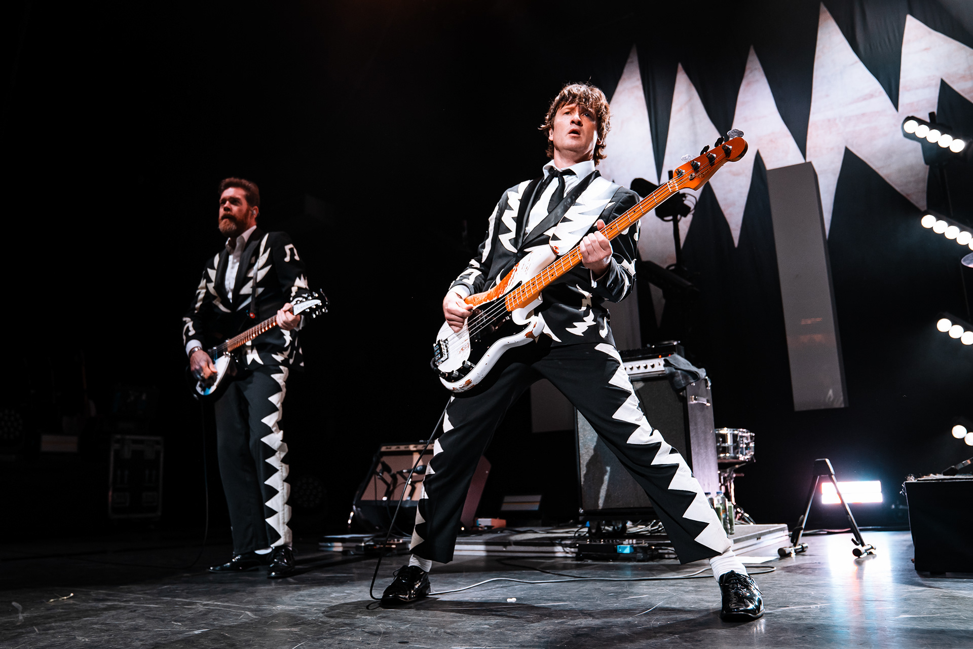 THE HIVES