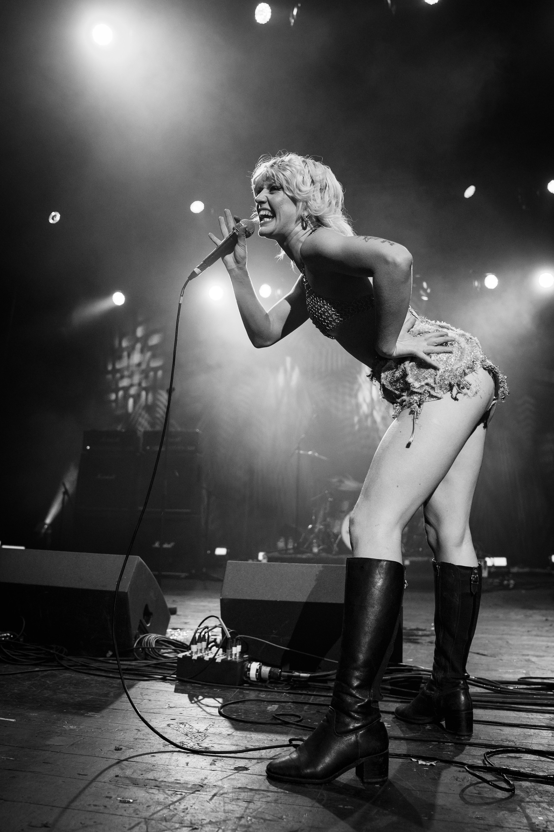 AMYL & THE SNIFFERS