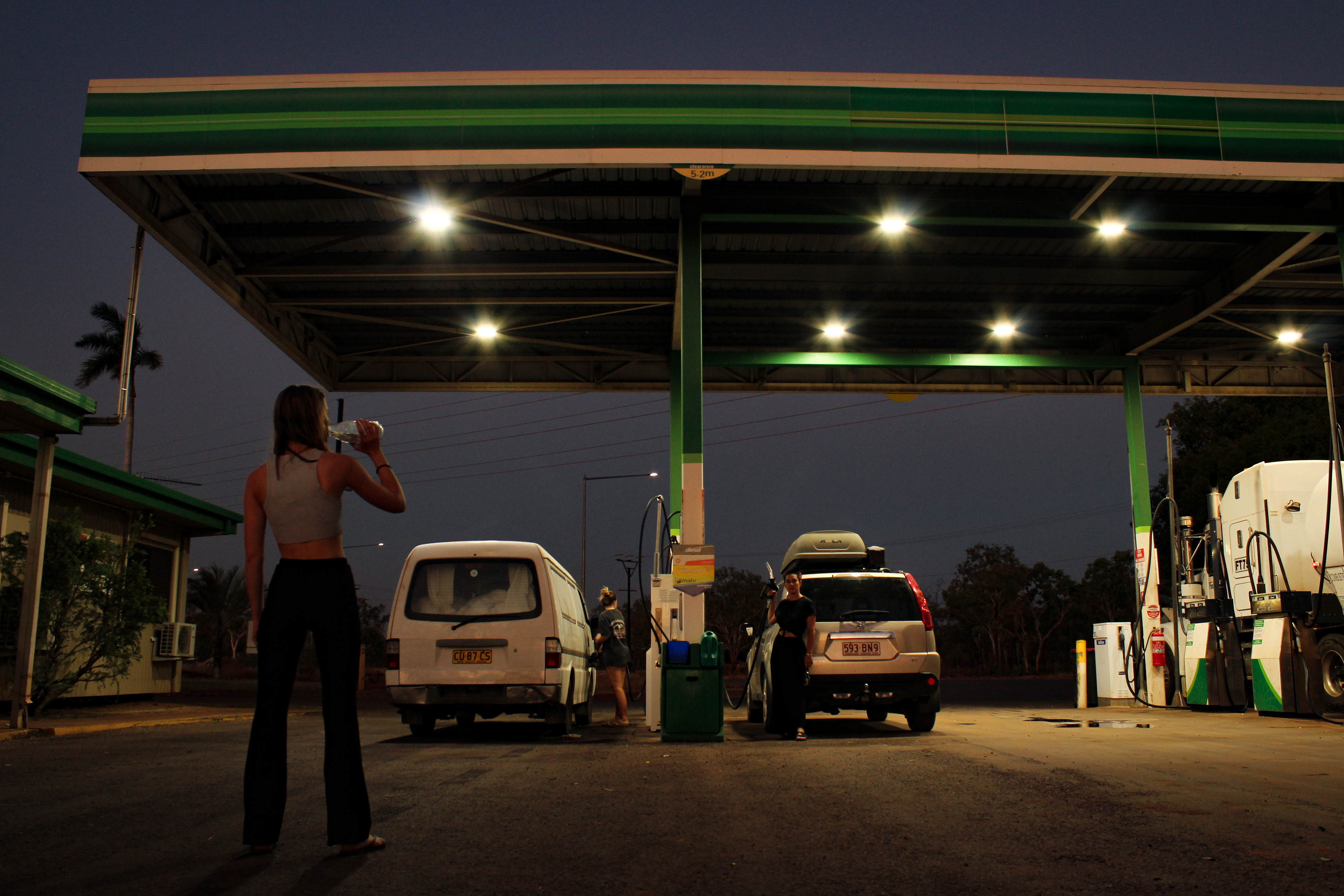 27- 151.9 AUD cents/ litre