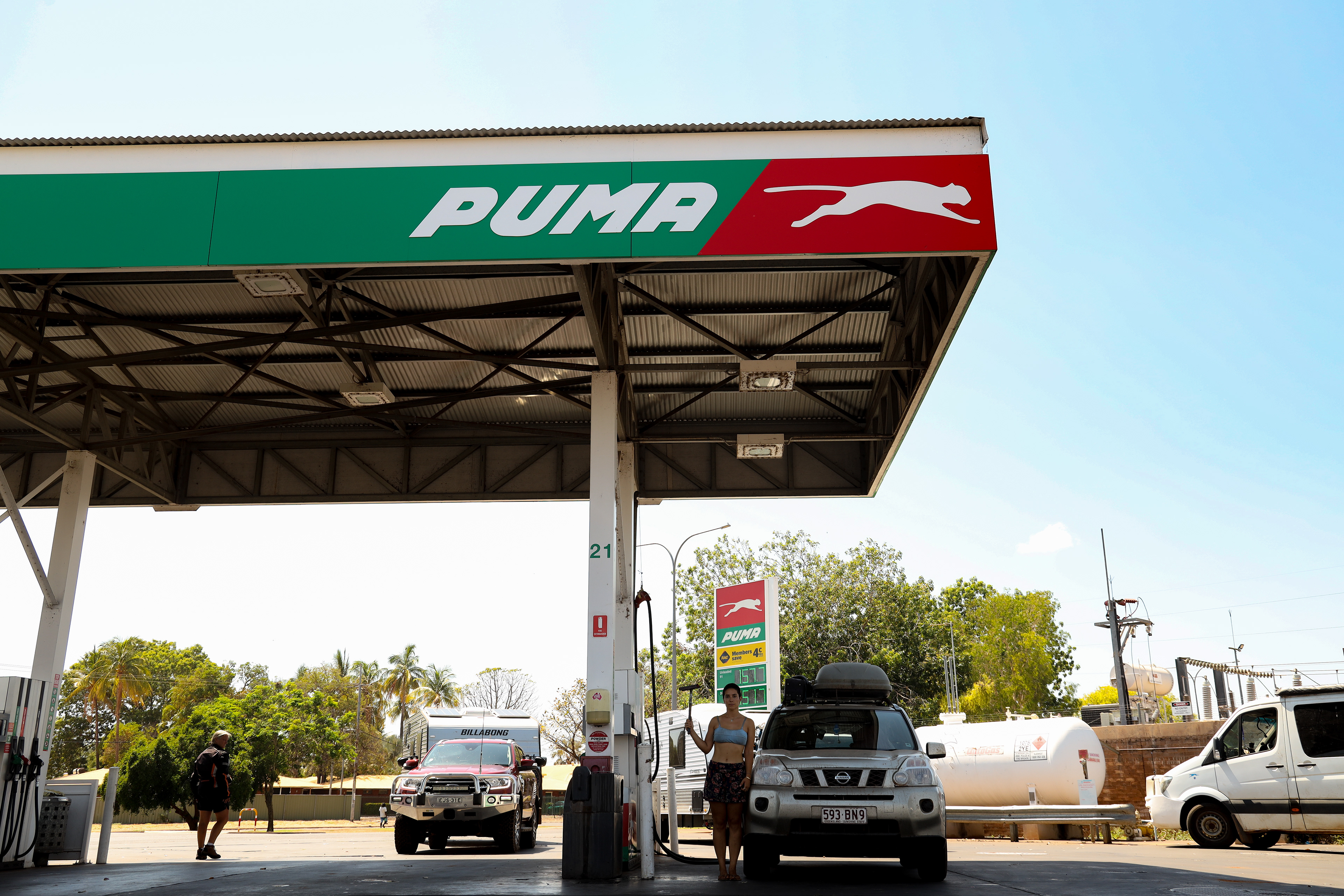 32- 157.7 AUD cents/ litre