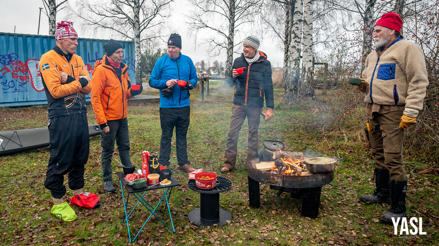 Fire, ginger bread snaps, hot coffee, and pea soup post 8th Annual Bråviken Cold Feet Paddle Race