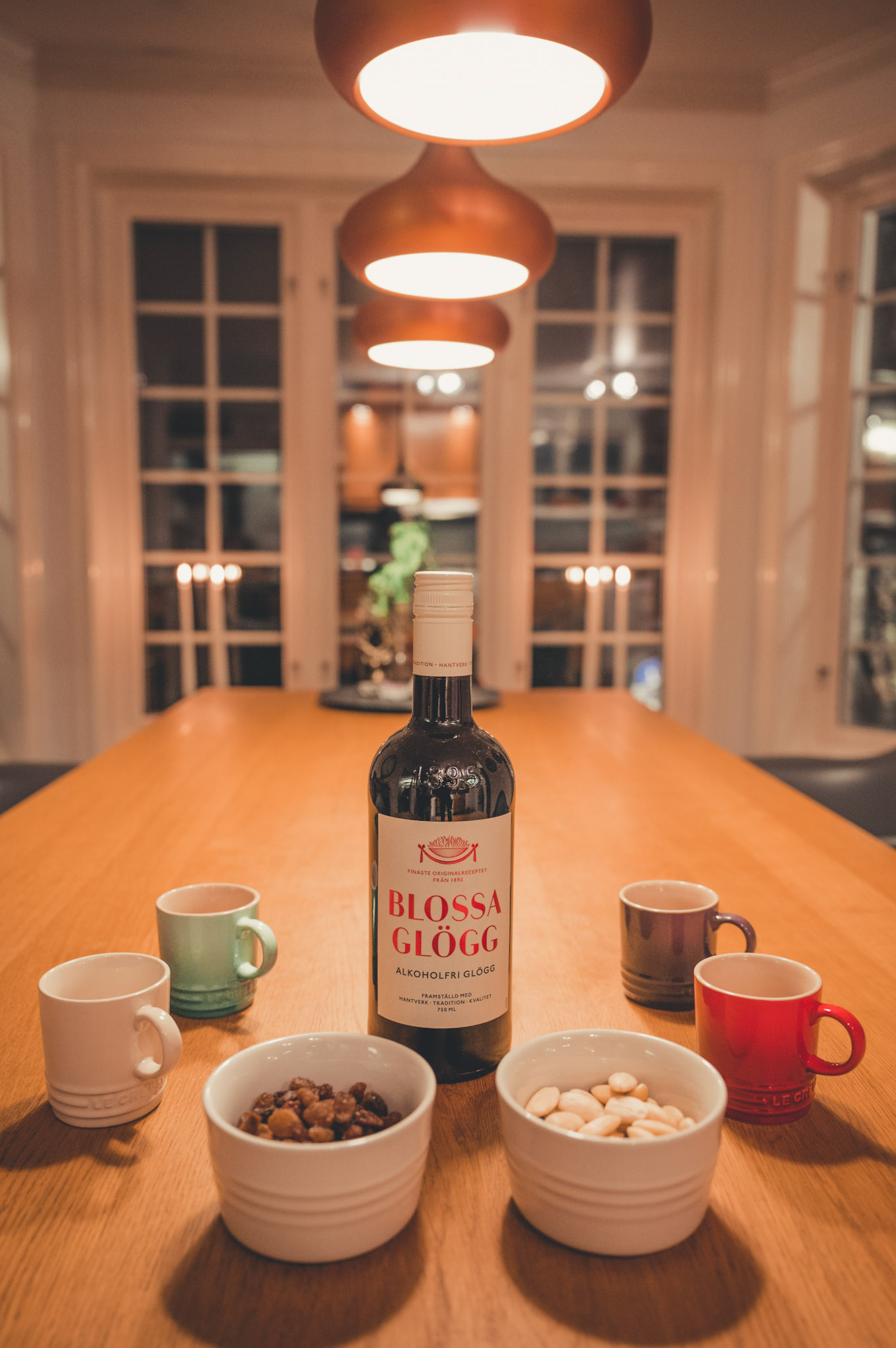 Glögg in Sweden can be prepared with cardamom, cinnamon, ginger, dried orange and cloves. Blossa is the brand of choice for glögg.