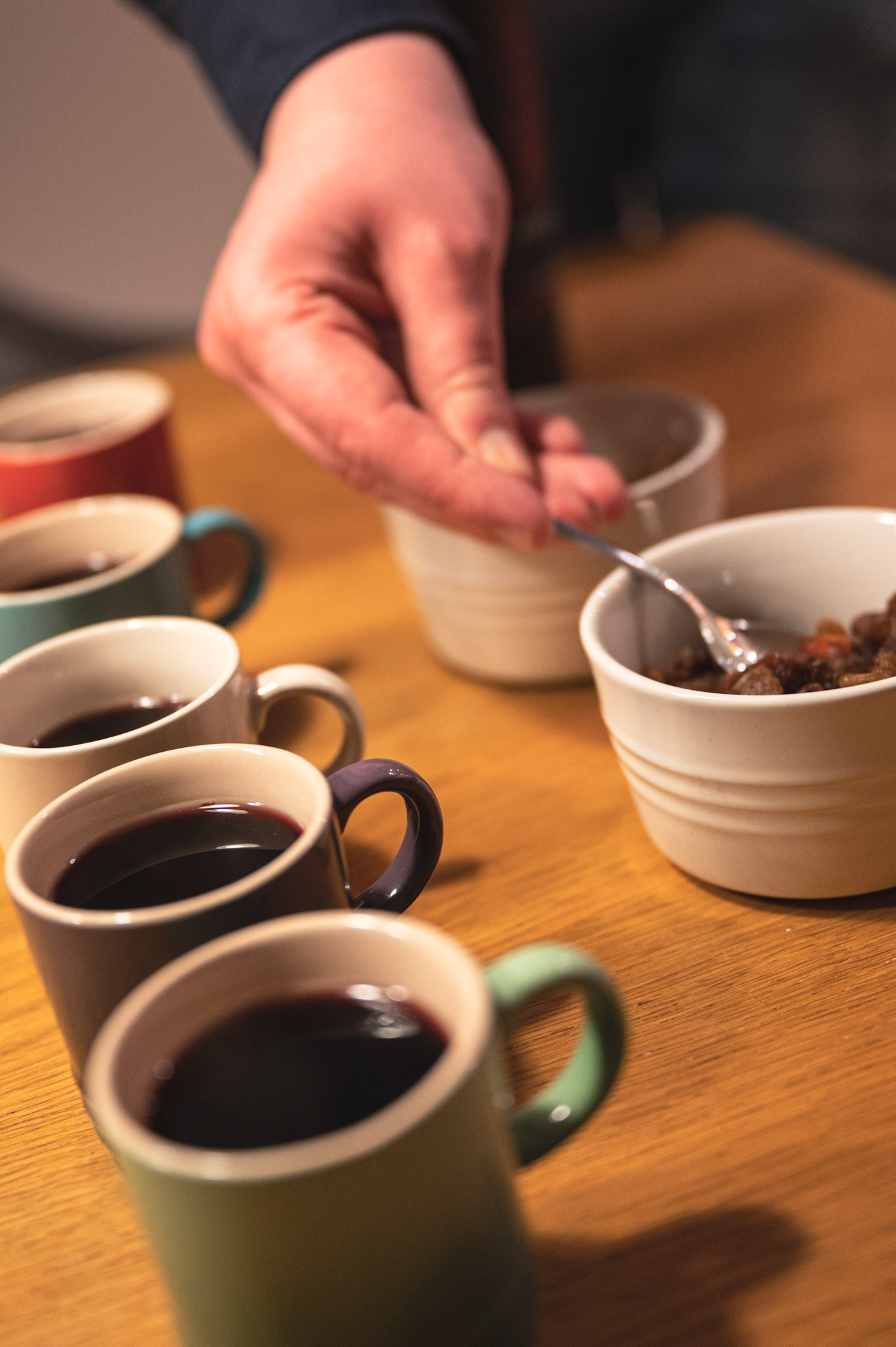 Almonds and raisins can be added to the glögg.