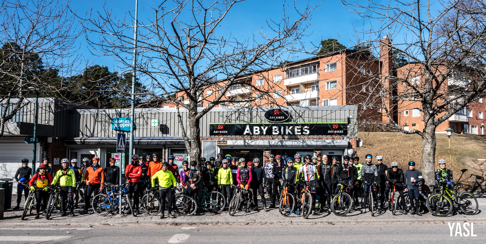 The start at Åby Bikes before riding out to do the 60 km or 45 km gravel bike routes.