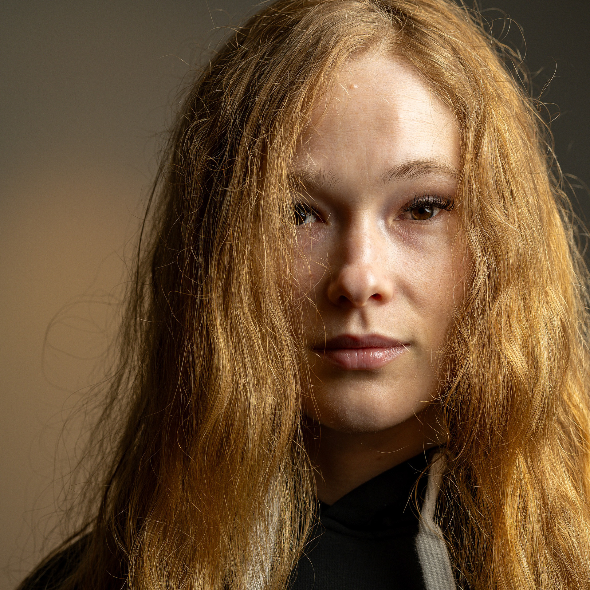 Sasha Sytenko — natural beauty close-up. Photography: Martin Fennema.