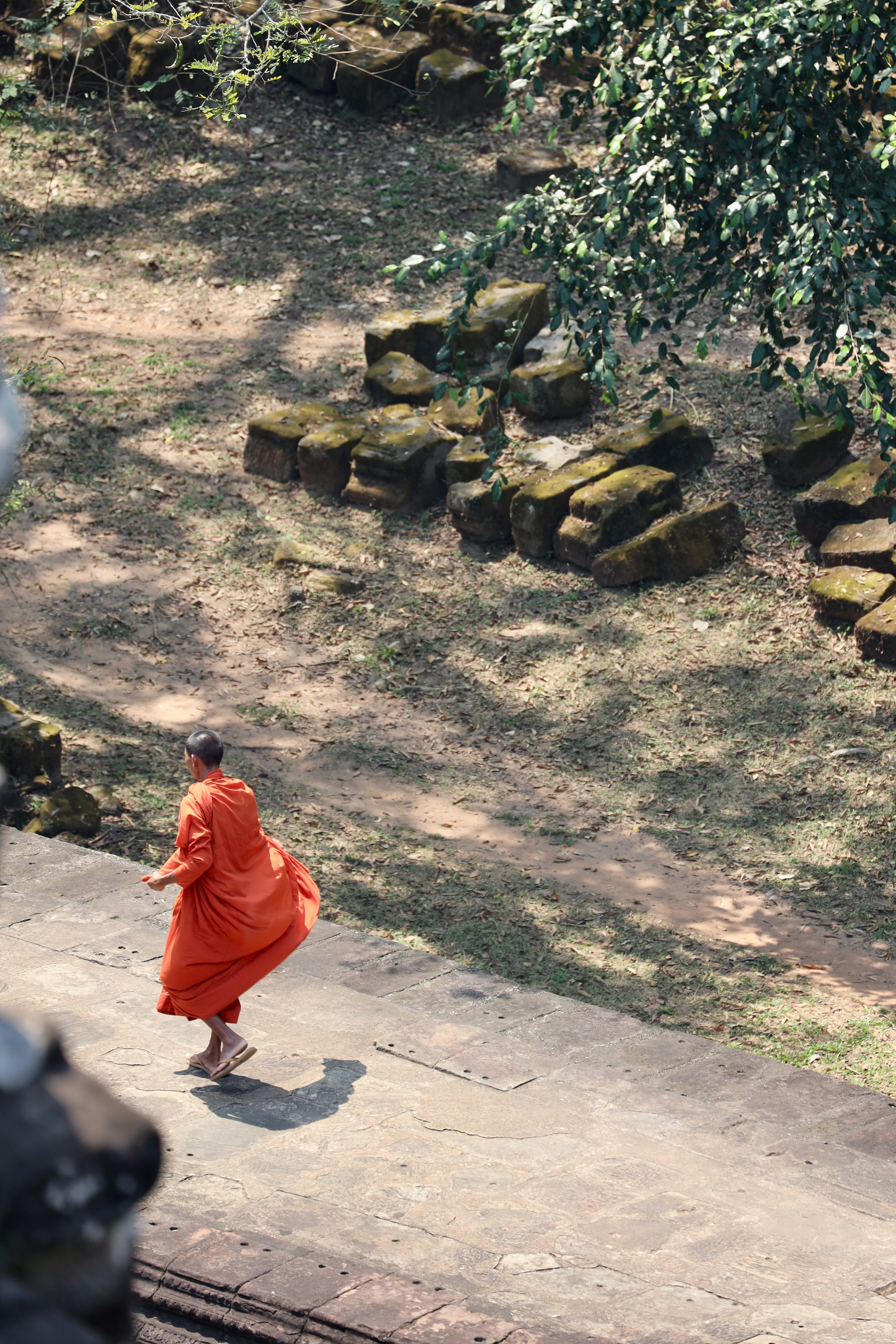 MKPHOTO, Landschaftsfotograf Schweiz, Buddhistischer Mönch bei den Tempelanlagen von Angkor Wat in Kambodscha. 