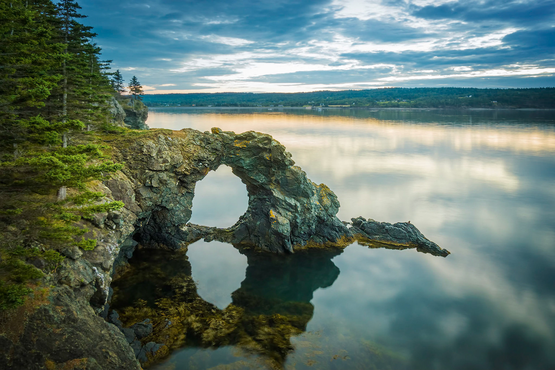 Hole In the Wall Rock (New Brunswick)