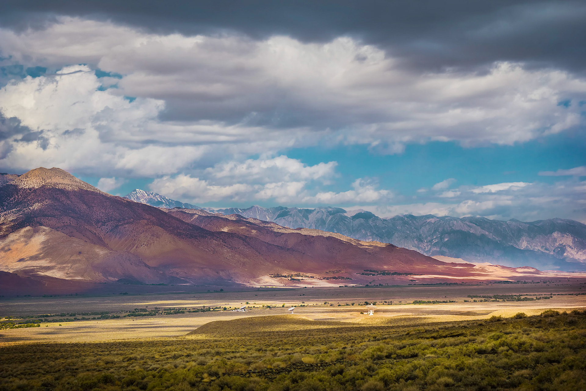 Originally published:
http://www.phototraces.com/hdr-photography/not-so-obvious-reason-for-using-hdr/