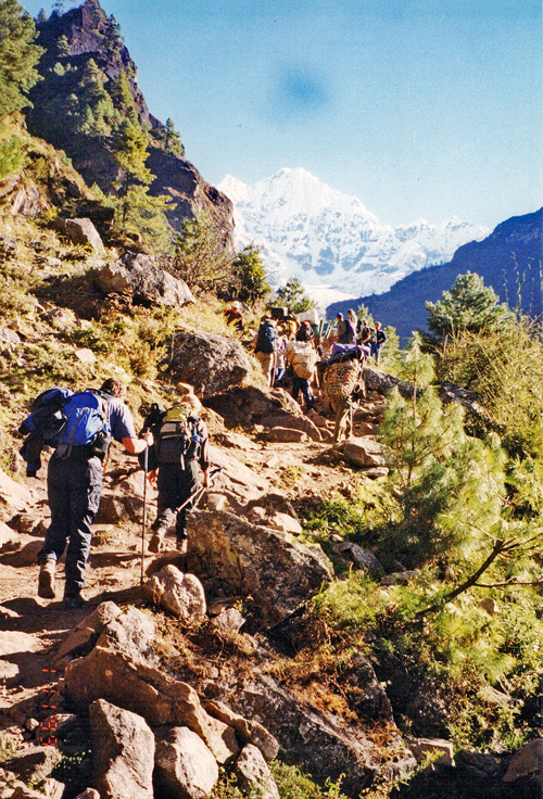 Montée sur Namche Bazar depuis Phakding