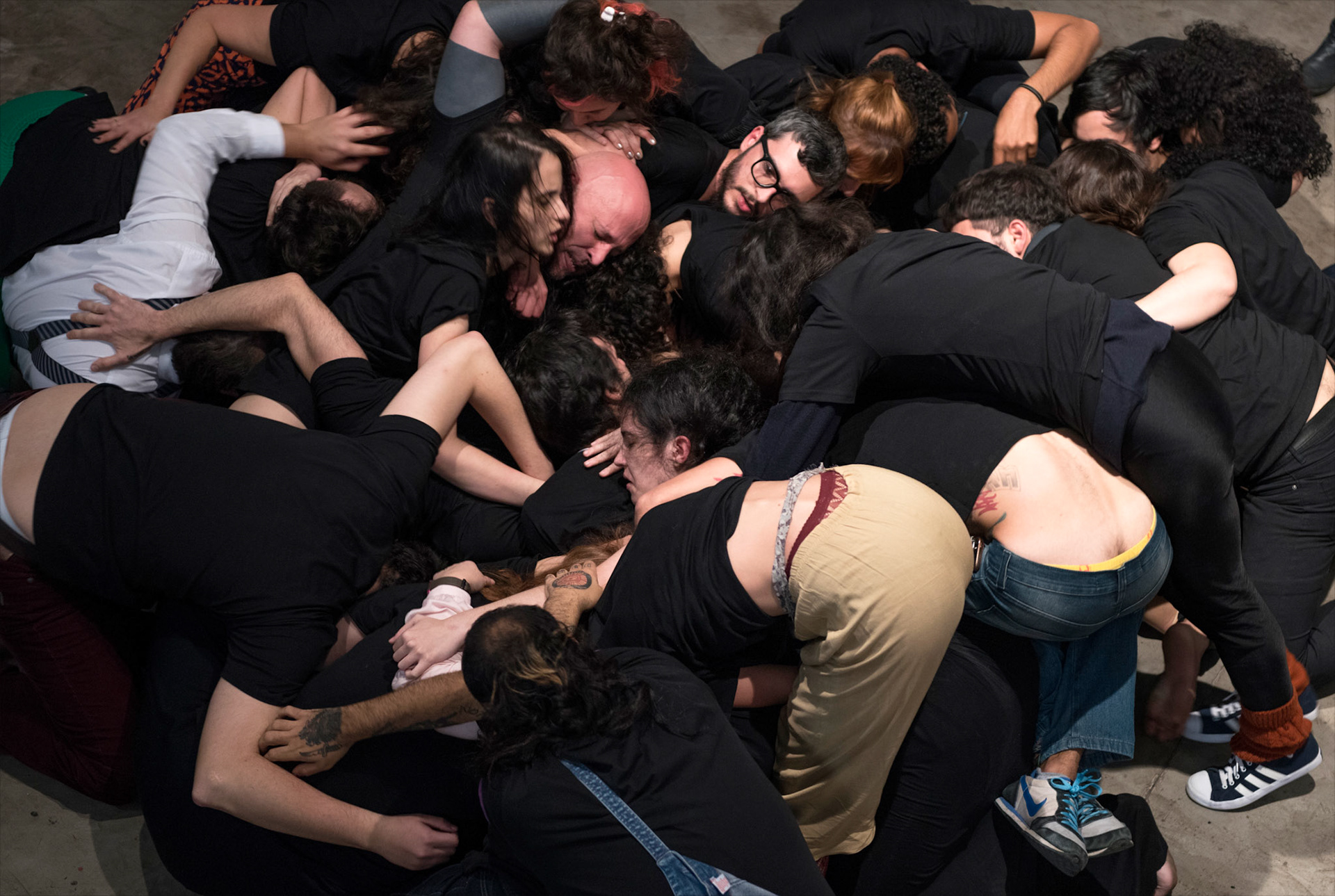 To Veil (ph: Edouard Fraipont)