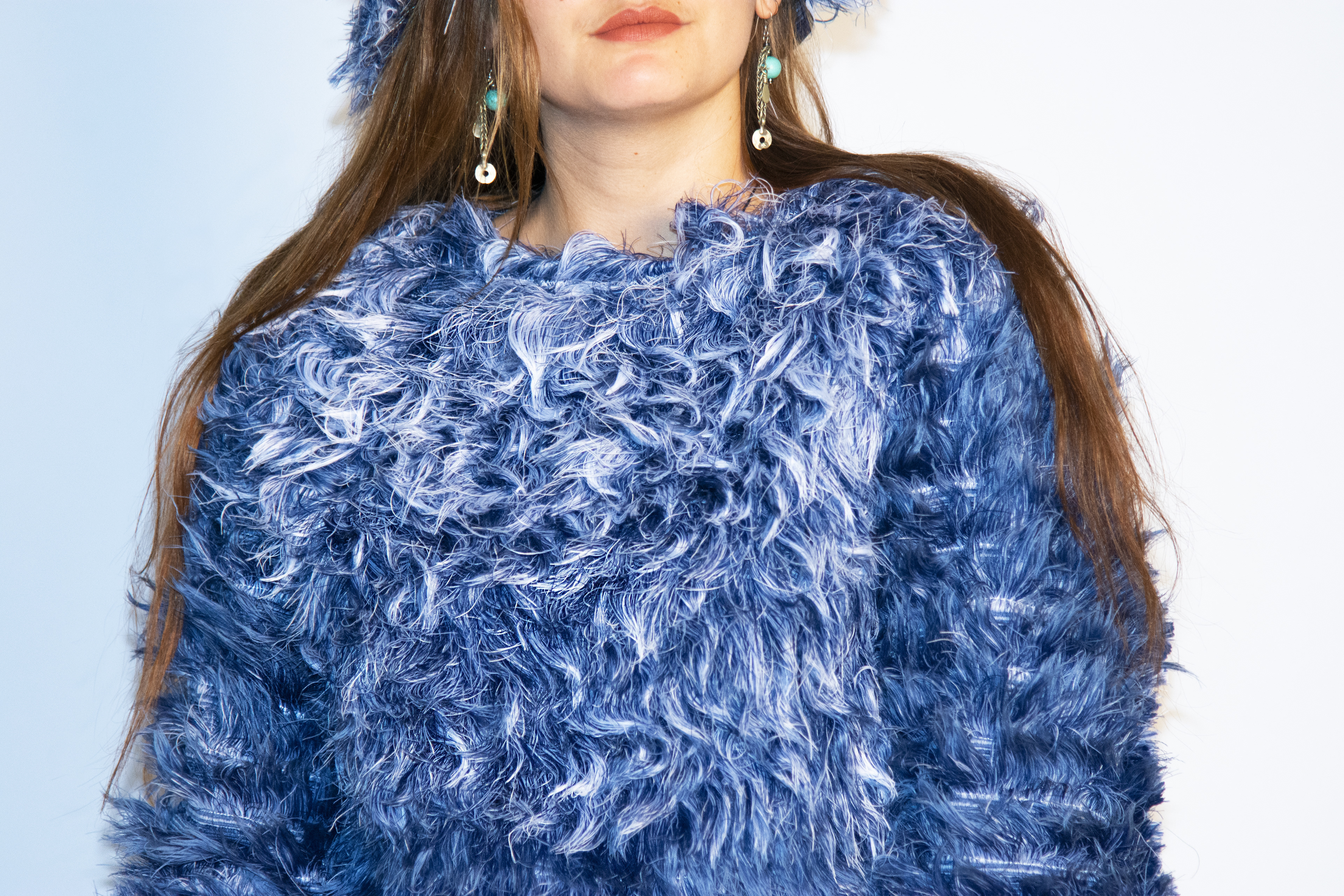 FLUFF Pullover close-up