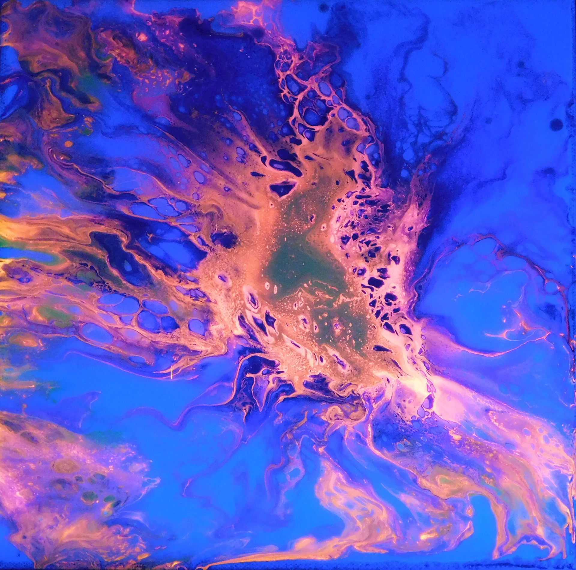 Sunburst - under blacklight