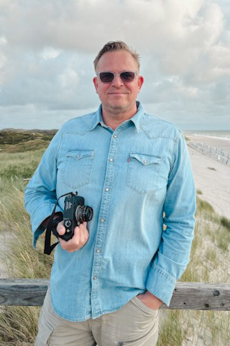 Mark Pfeiffer, travel & photography enthusiast.