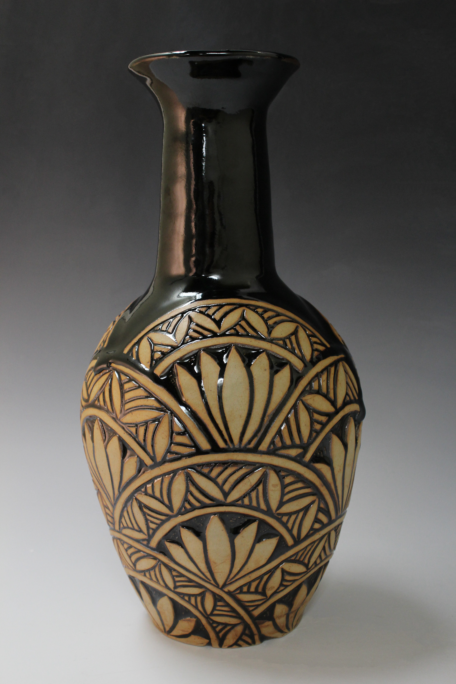 Eve Allred - Tapa Vase