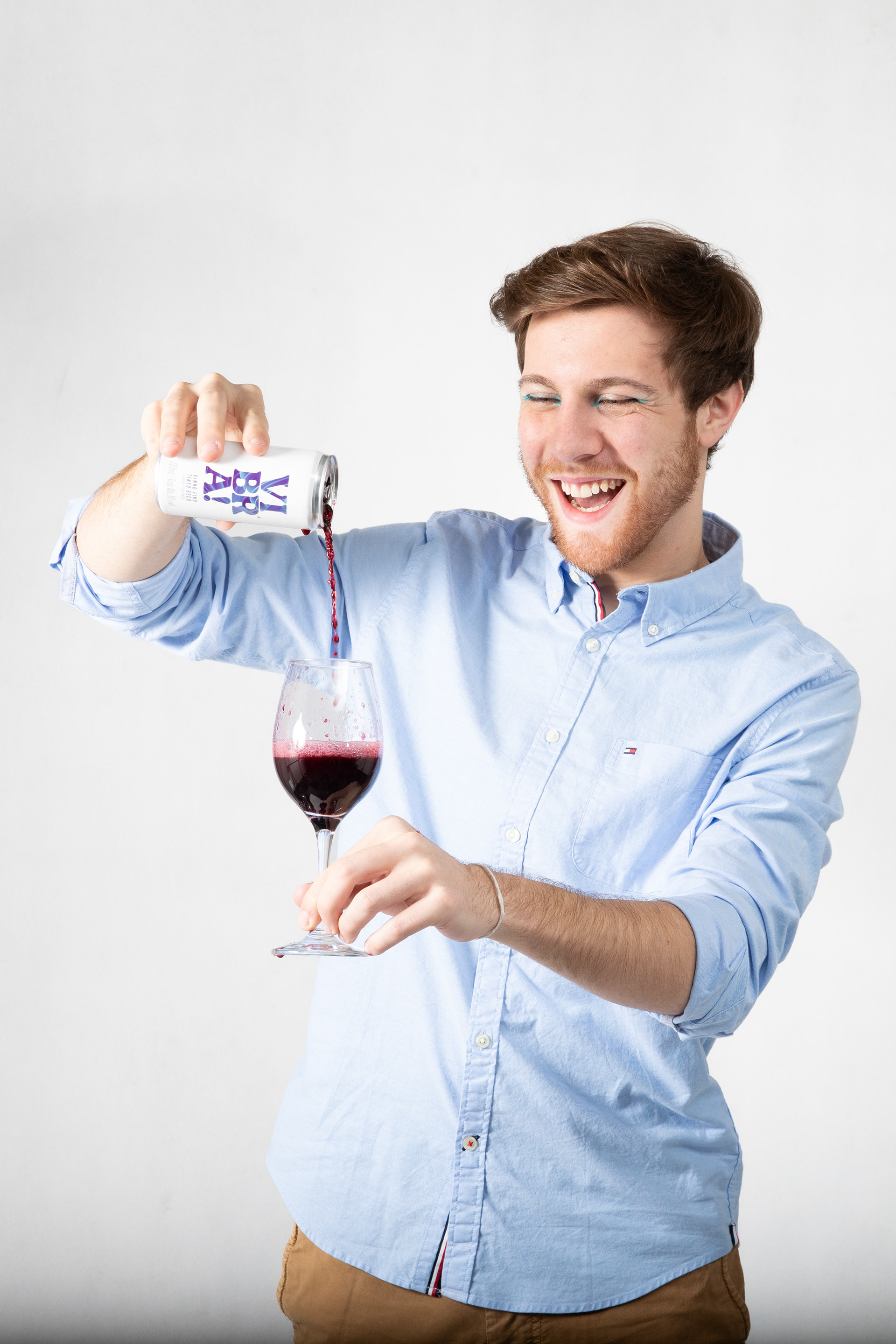 Lançamento Vibra - Vinho em lata da Evino