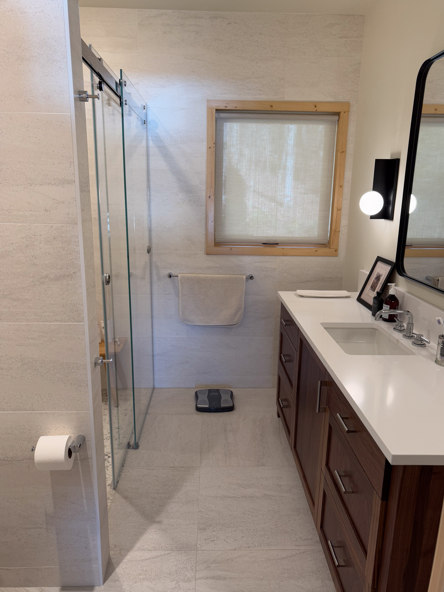 Modern Cabin Bath