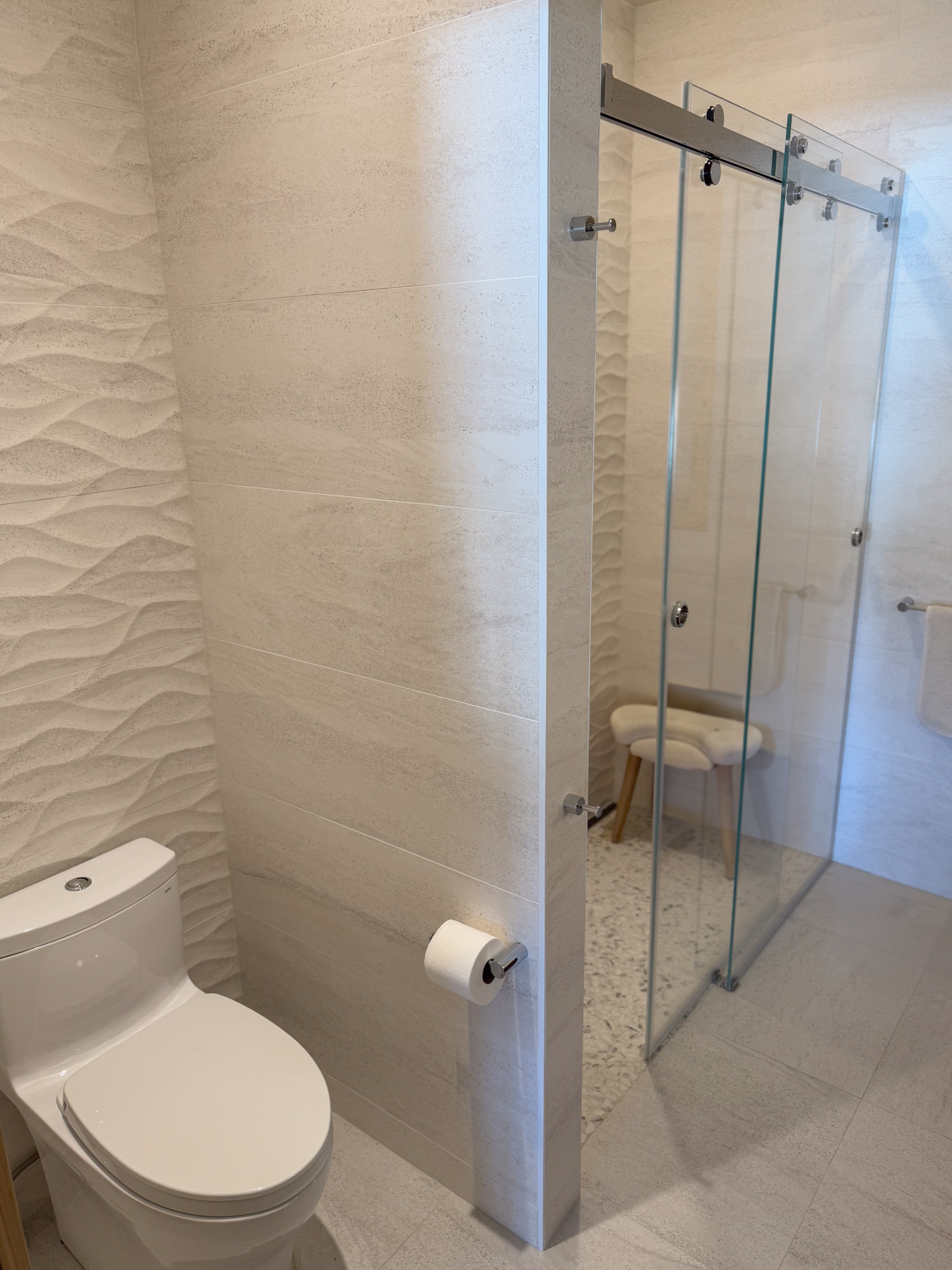 Modern Cabin Bath