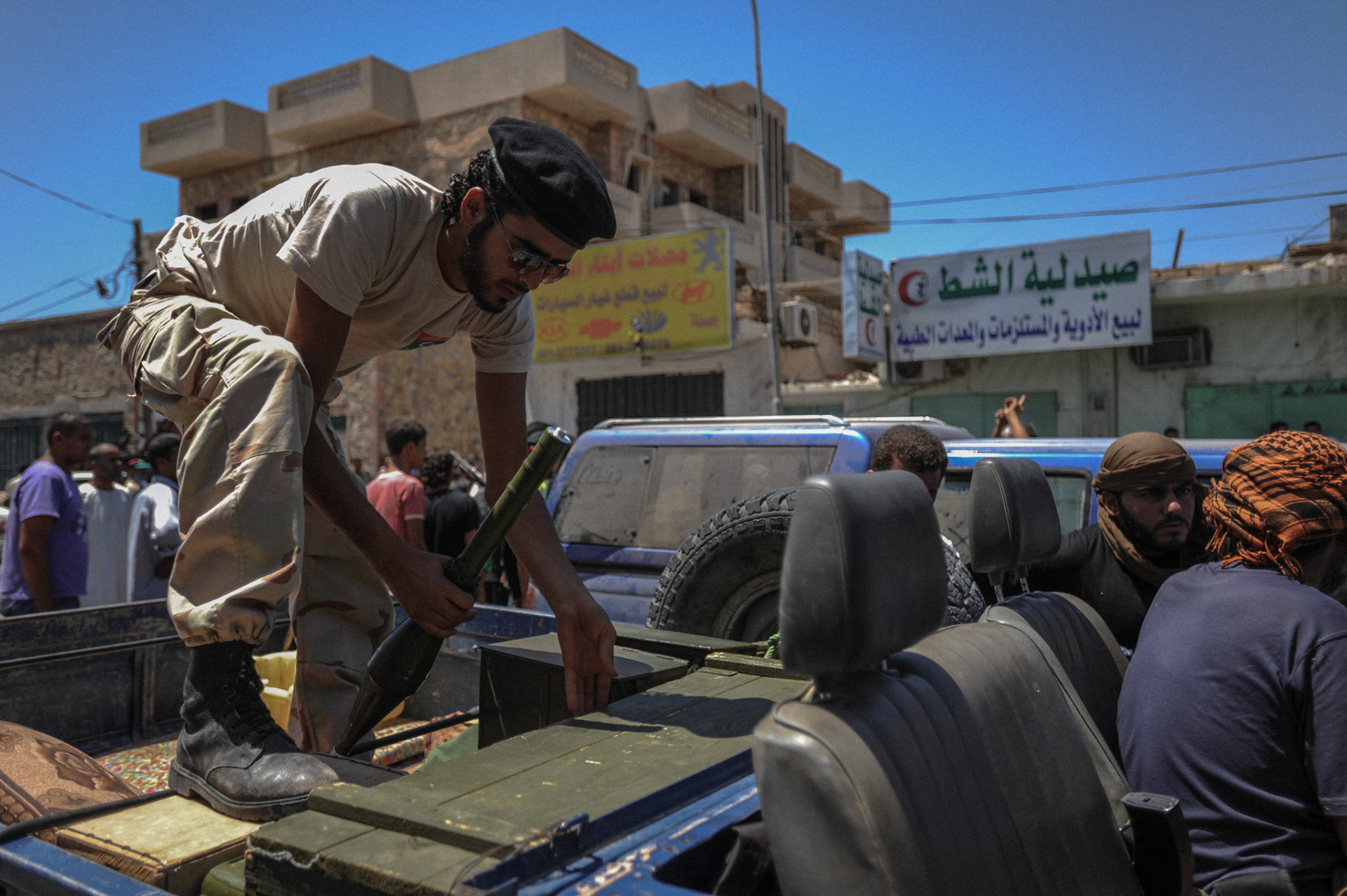 Libyan revolutionary forces advance on Zawiya