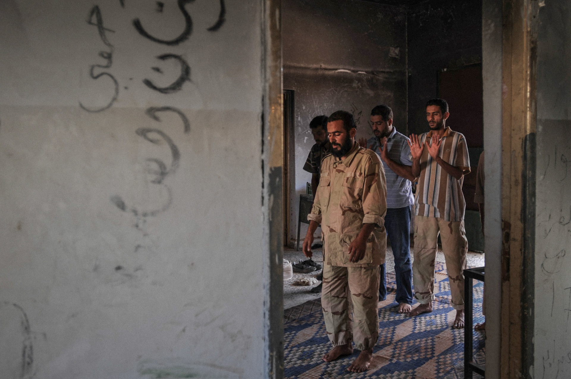 Libyan revolutionary forces advance on Zawiya