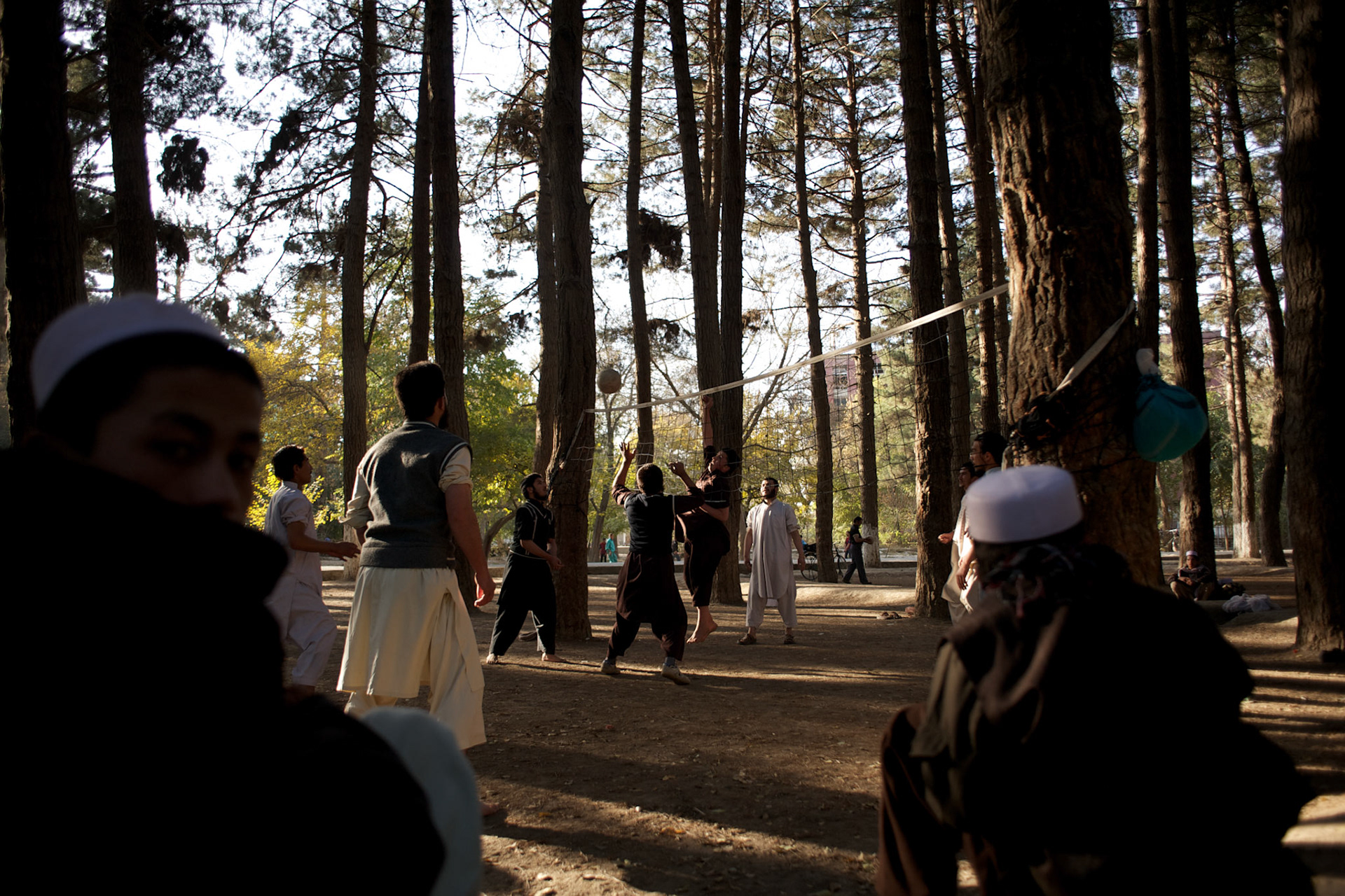 November 08, 2012 - Kabul, Afghanistan: Afghan teenagers play volleyball at Shar-e-Naw park in central Kabul. (Paulo Nunes dos Santos)