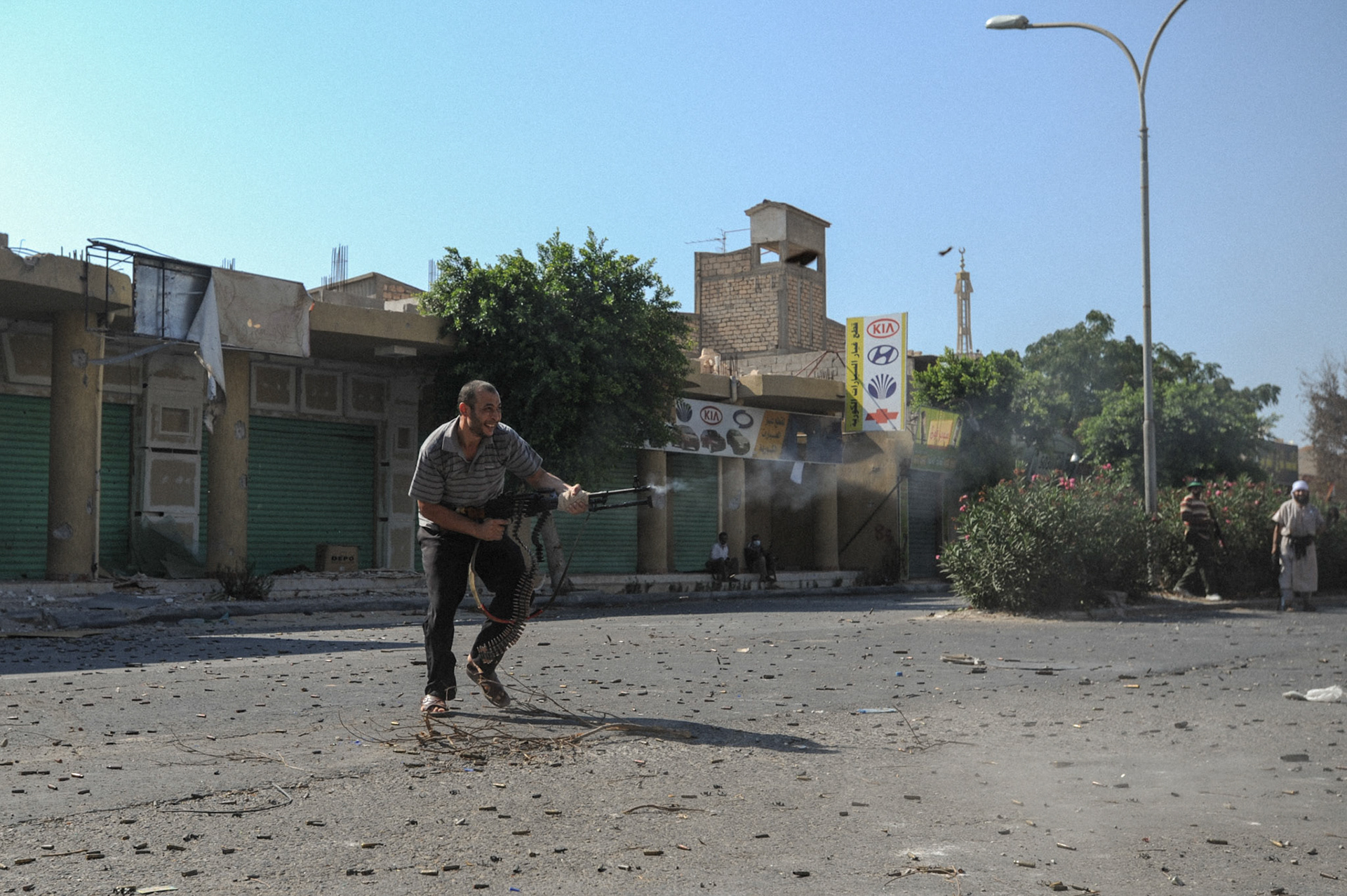 Libyan revolutionary forces advance on Zawiya